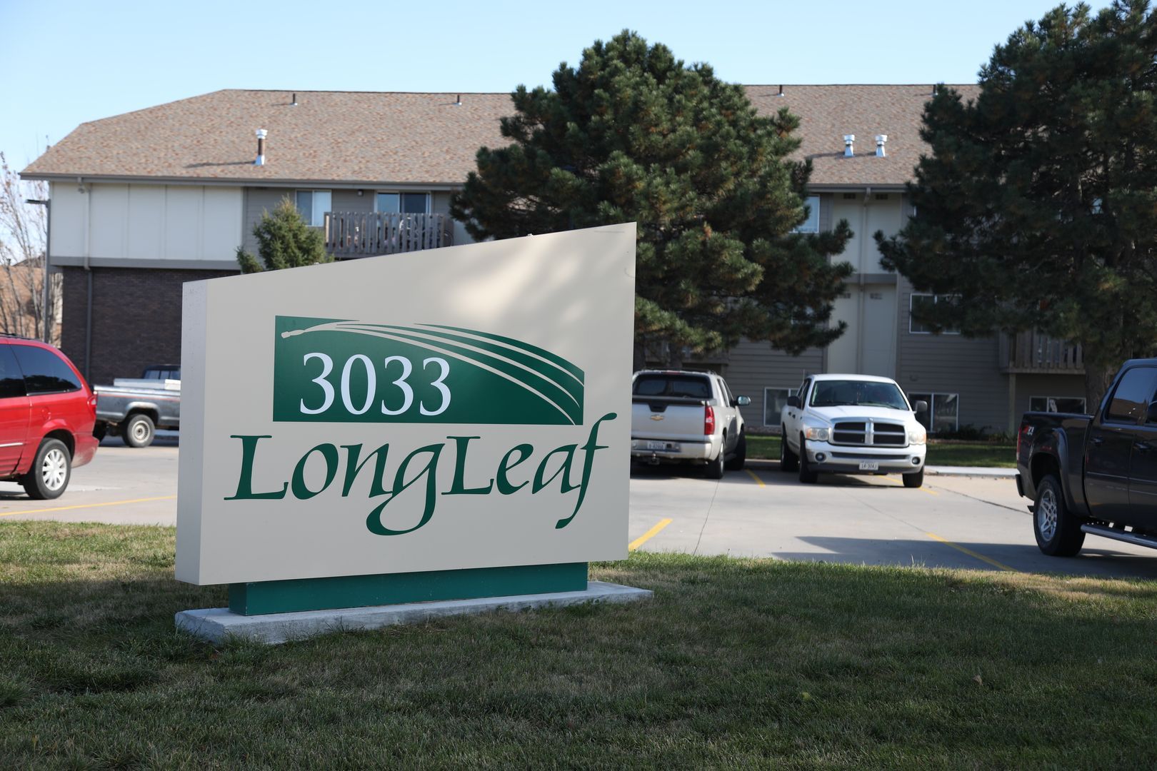 Grand Island Apartment: 3033 W Capital Ave