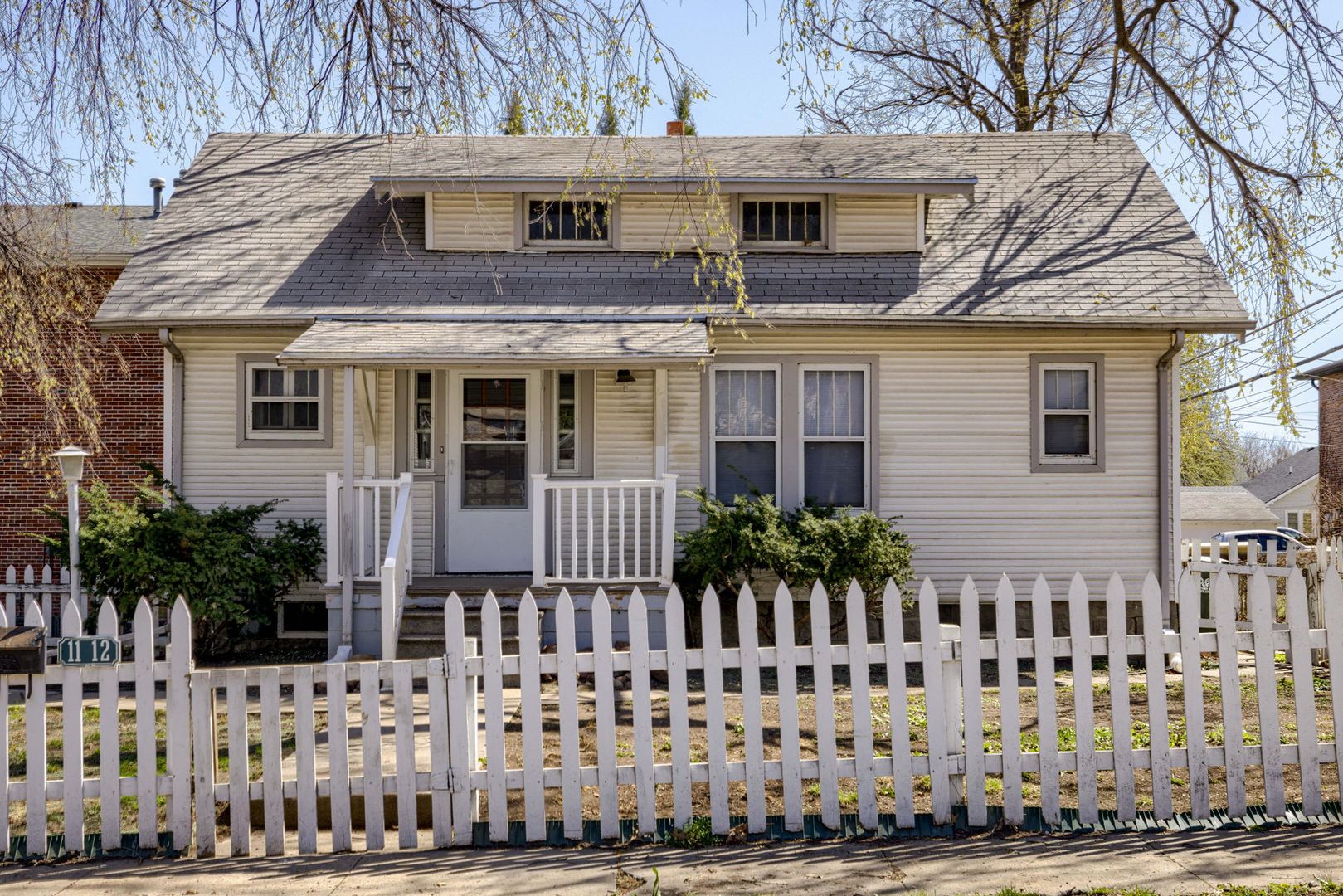 Lincoln House: 1112 S 22nd St