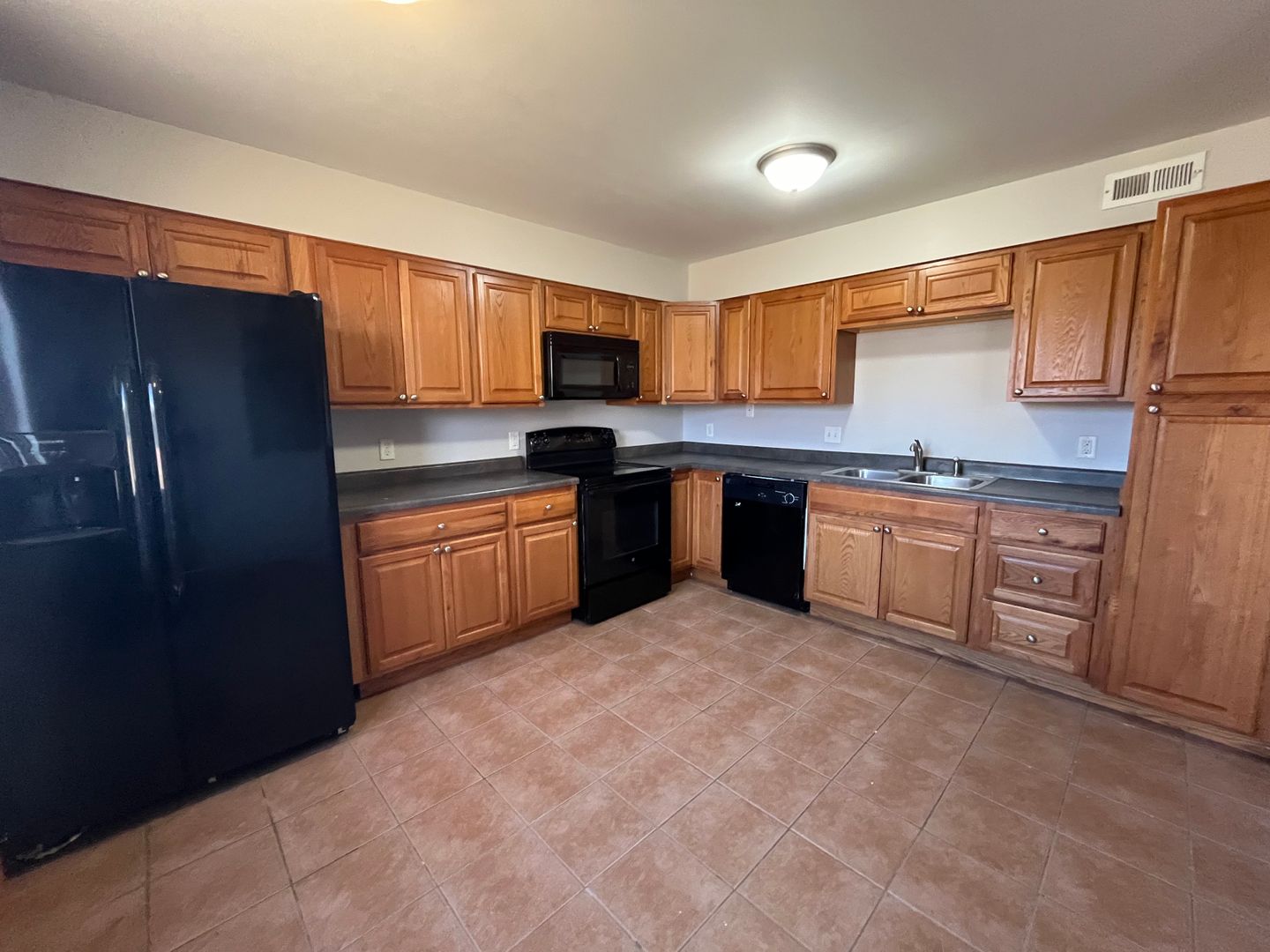 Lincoln Apartment: 2635 N 42nd Street