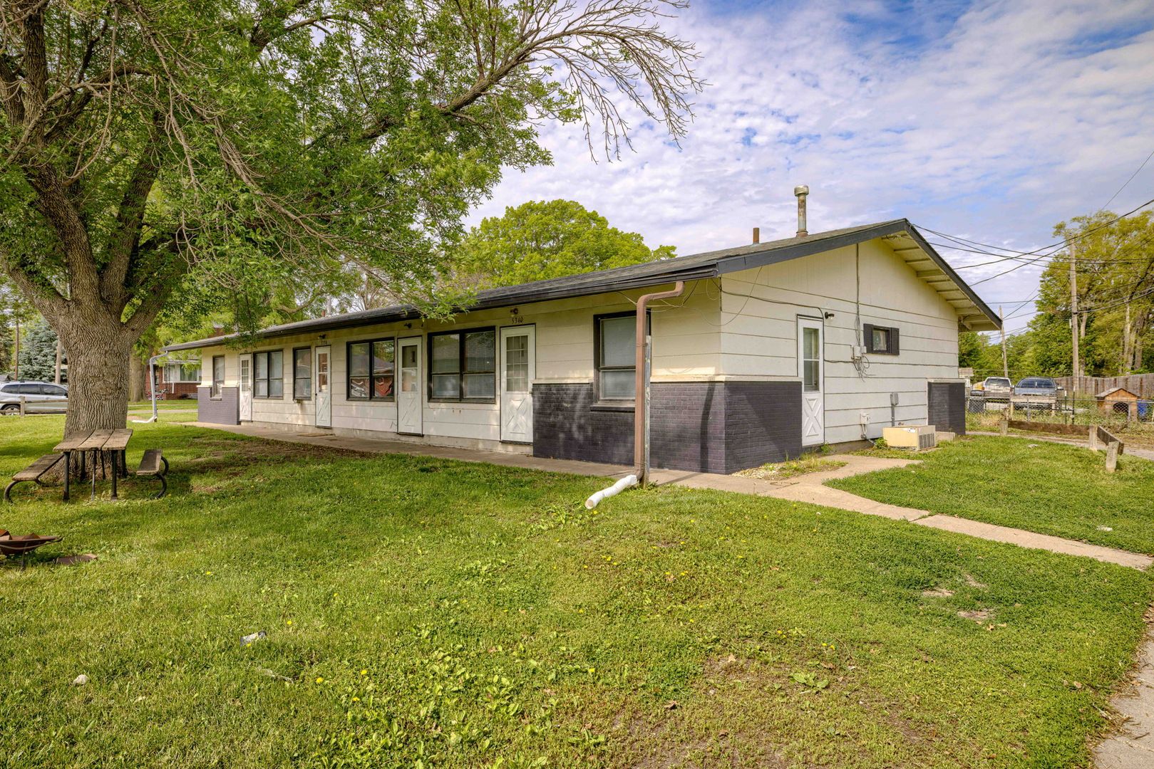 Lincoln Apartment: 5336/5338/5340 Ervin St