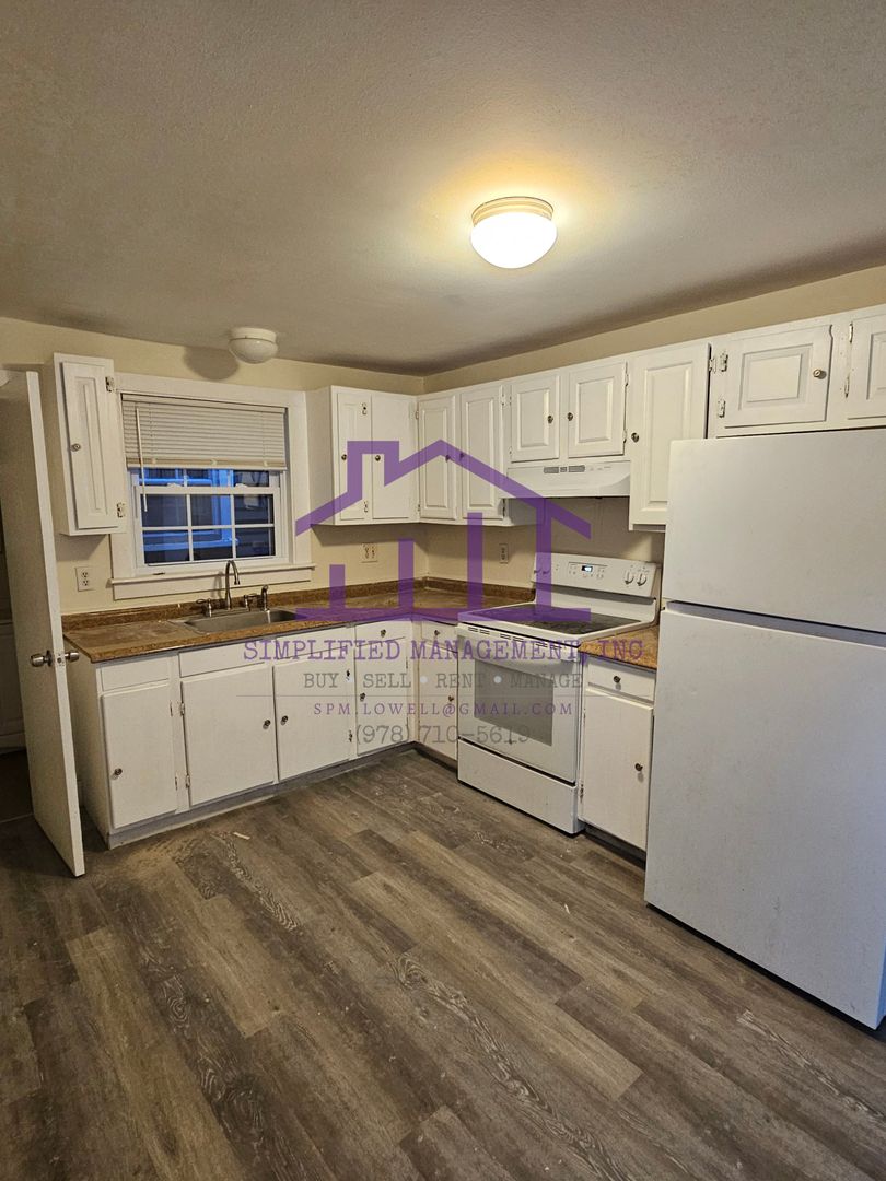 Somersworth Apartment: 17-31 Market St., Somersworth, NH