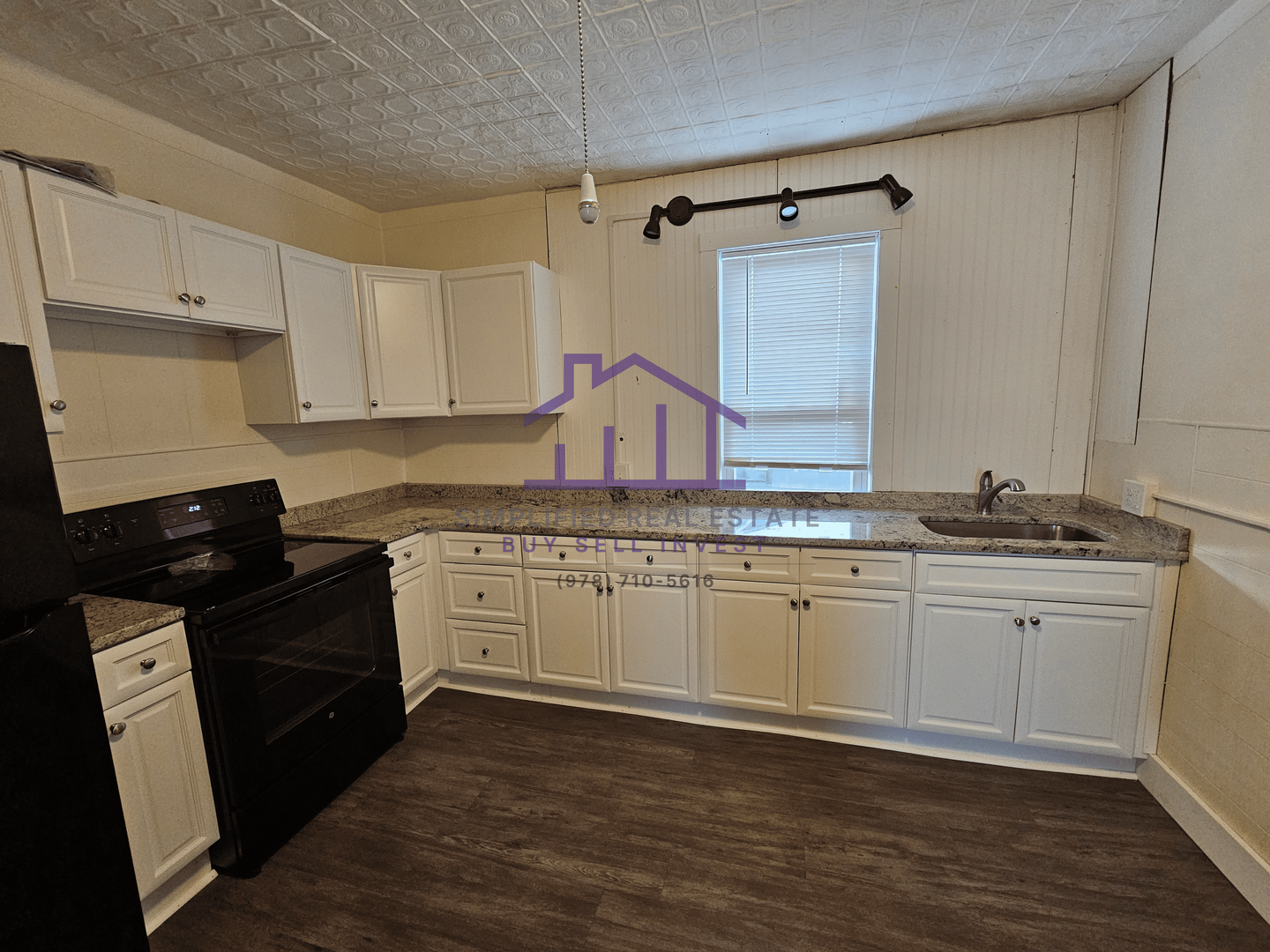 Rochester Apartment: 173 North Main St., Rochester, NH