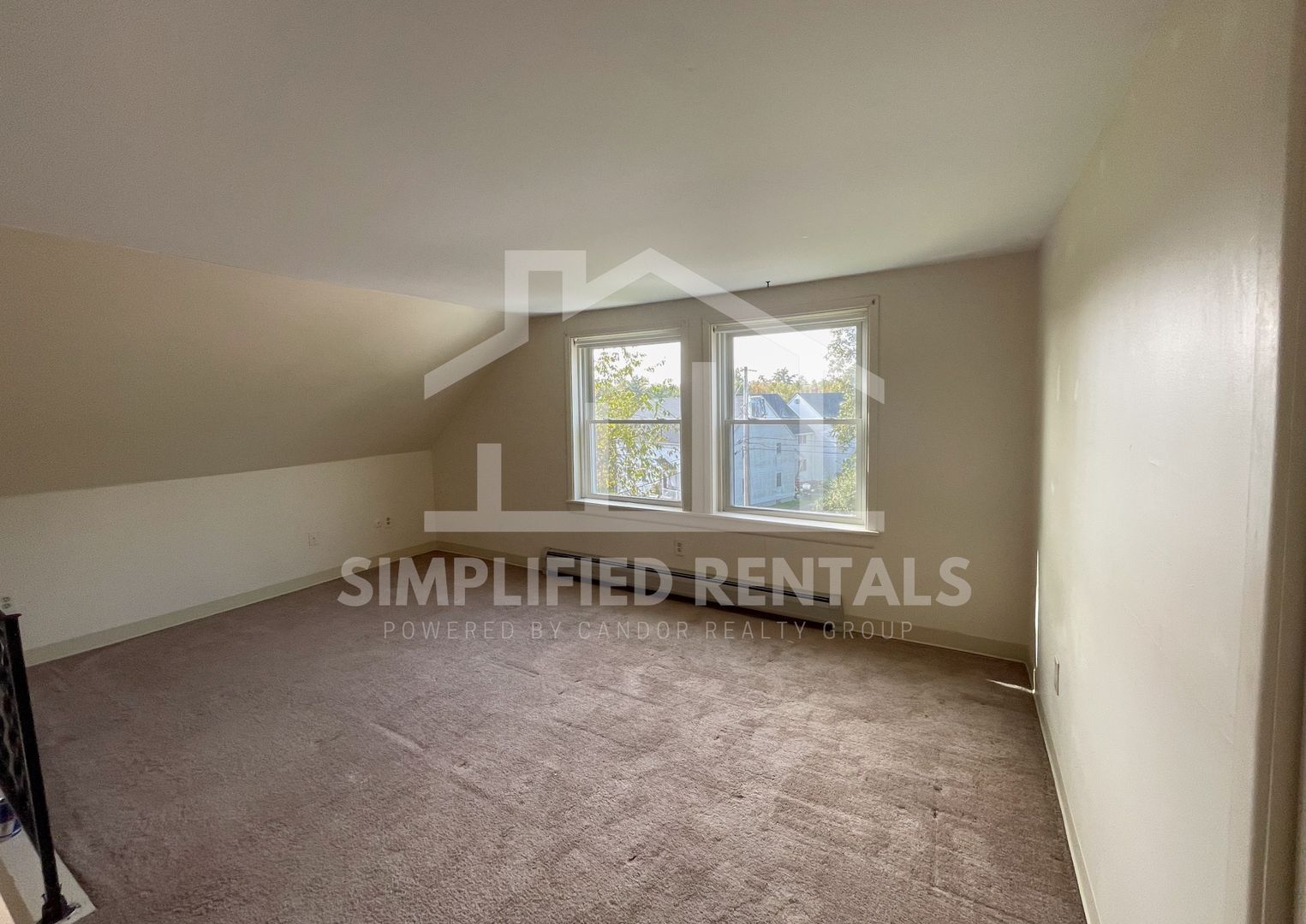 Rochester Apartment: 287 Rochester Hill Road, Rochester, NH