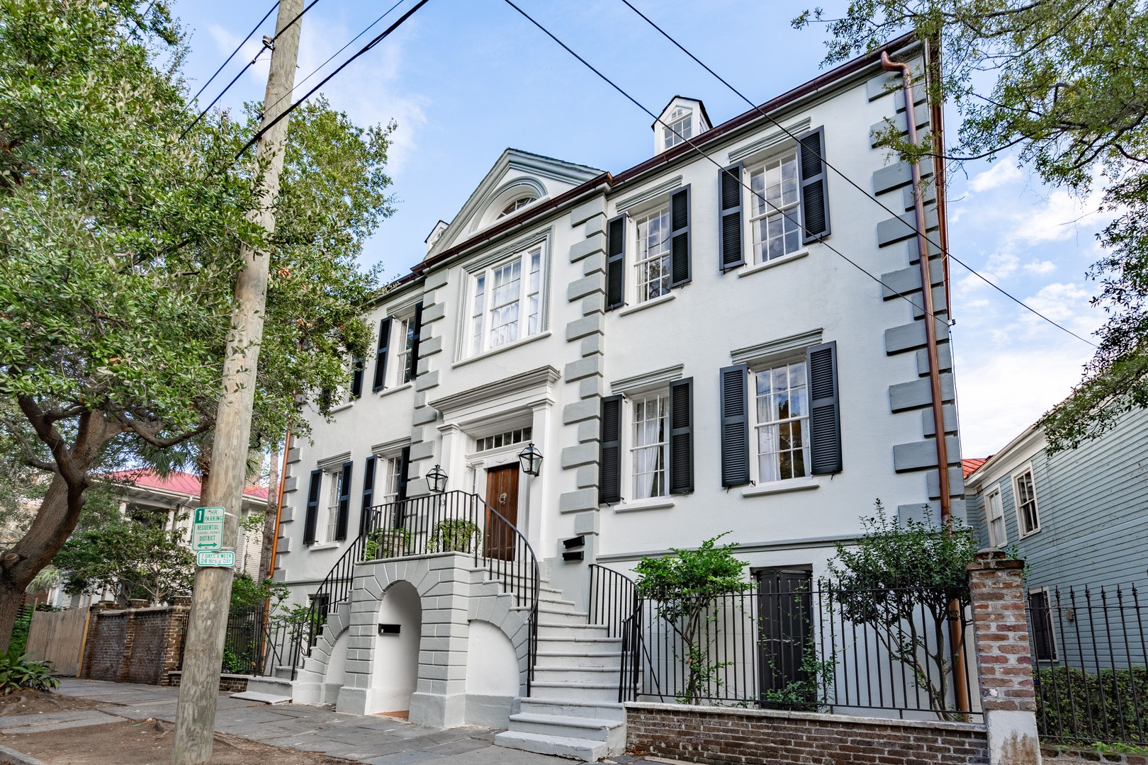 Charleston Apartment: 43 Charlotte St