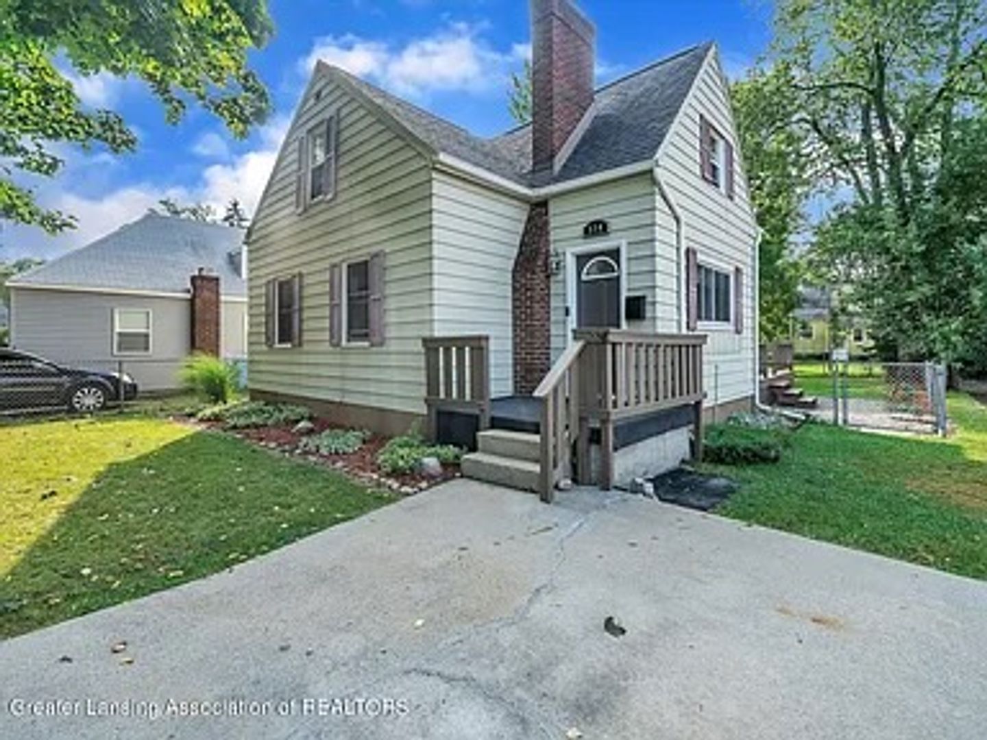 Lansing House: 534 Glendale