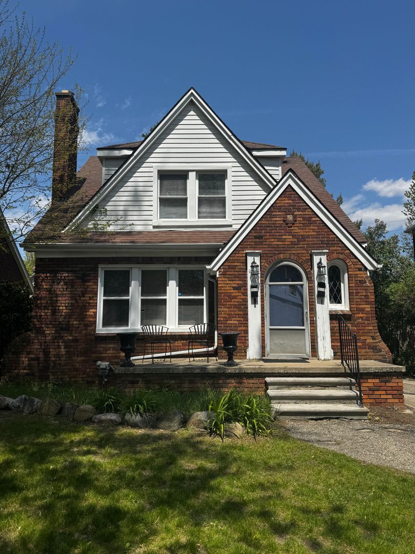 Royal Oak Apartment: 1007 Gardenia