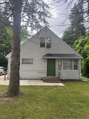 Large 5 bedroom house with spacious layout