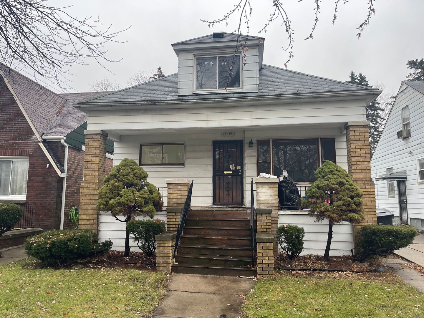 Detroit House: 19728 Mackay St