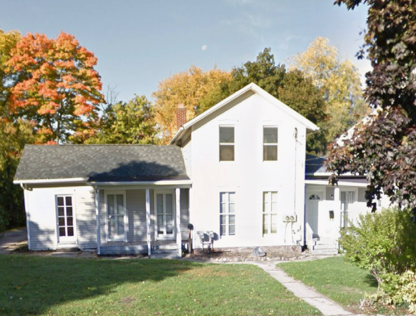 Lansing Apartment: 1115 N Capitol Ave