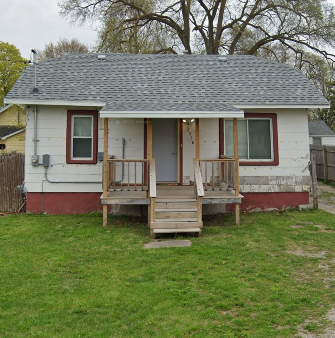 Saginaw House: 2516 Bewick St