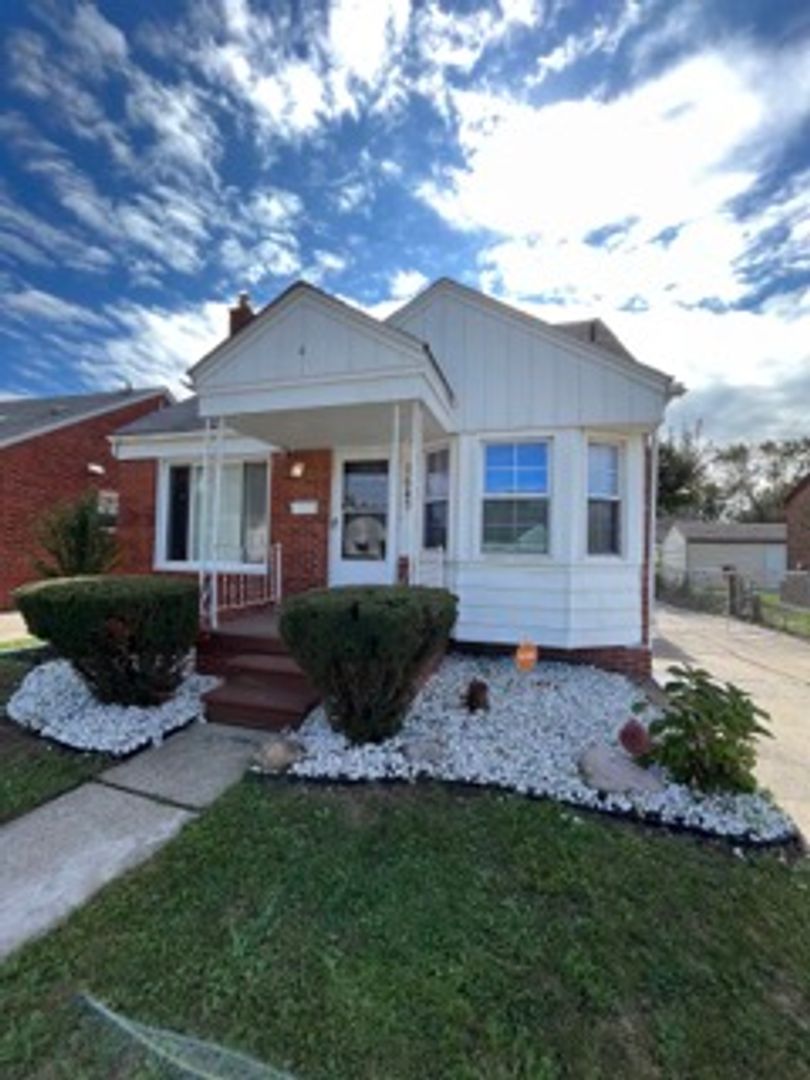 Lincoln Park House: 1689 Goddard