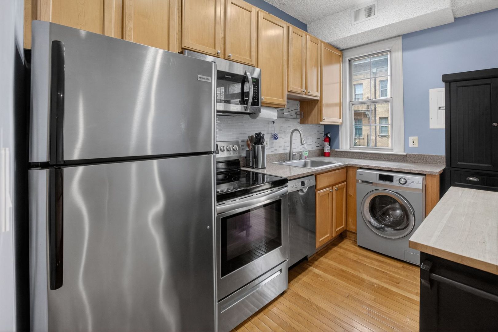 1401 Columbia Rd NW Unit 319 3 of 12