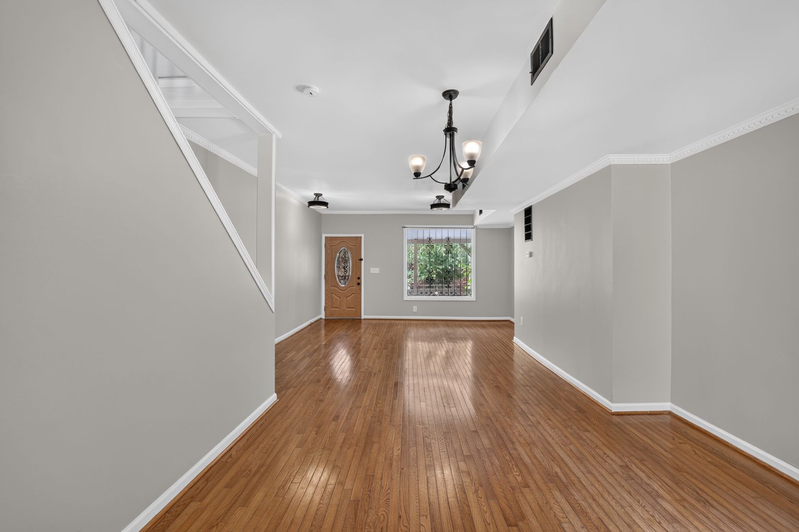Washington House: 1004 Girard St NW