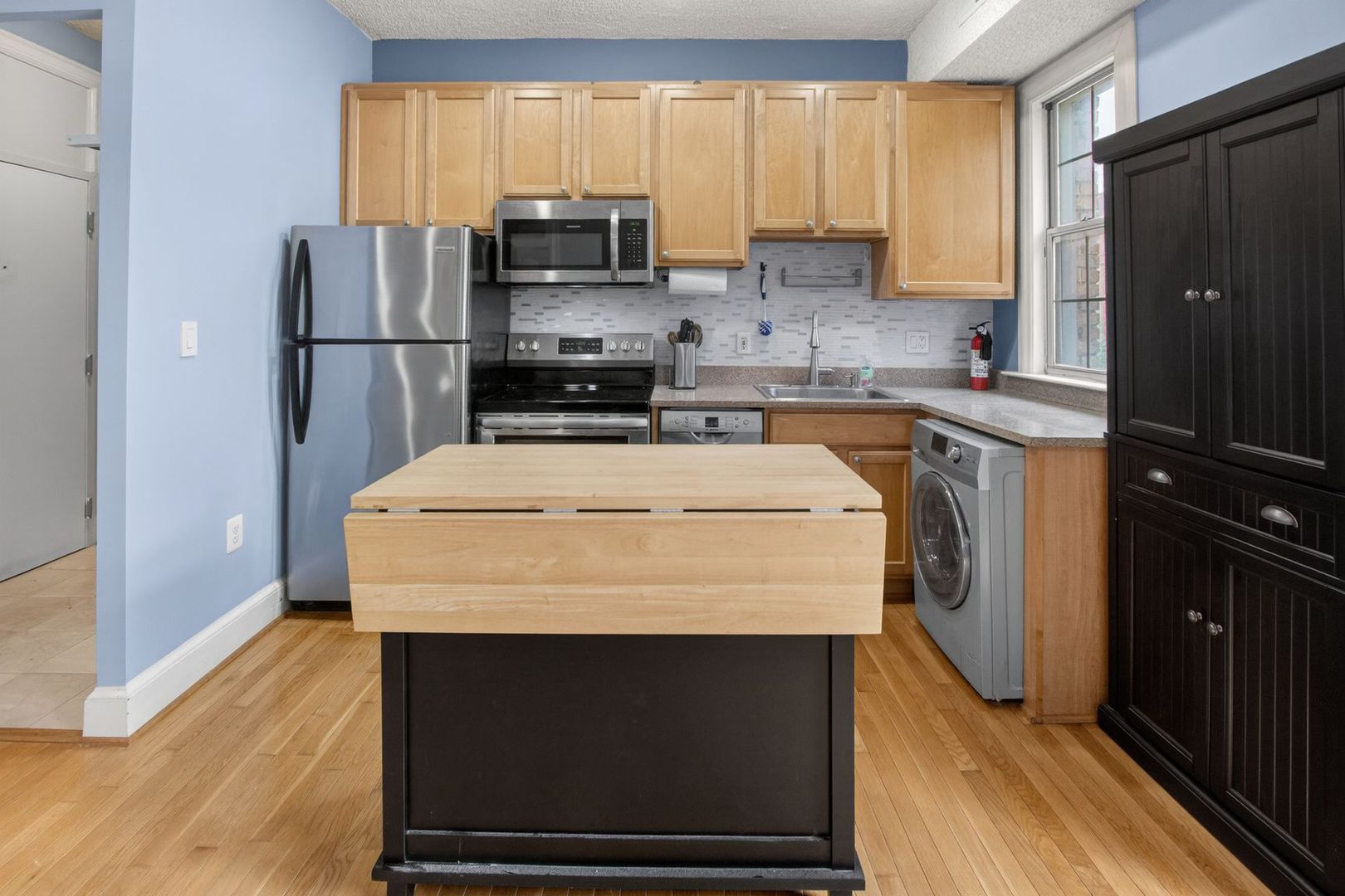 1401 Columbia Rd NW Unit 319 4 of 12