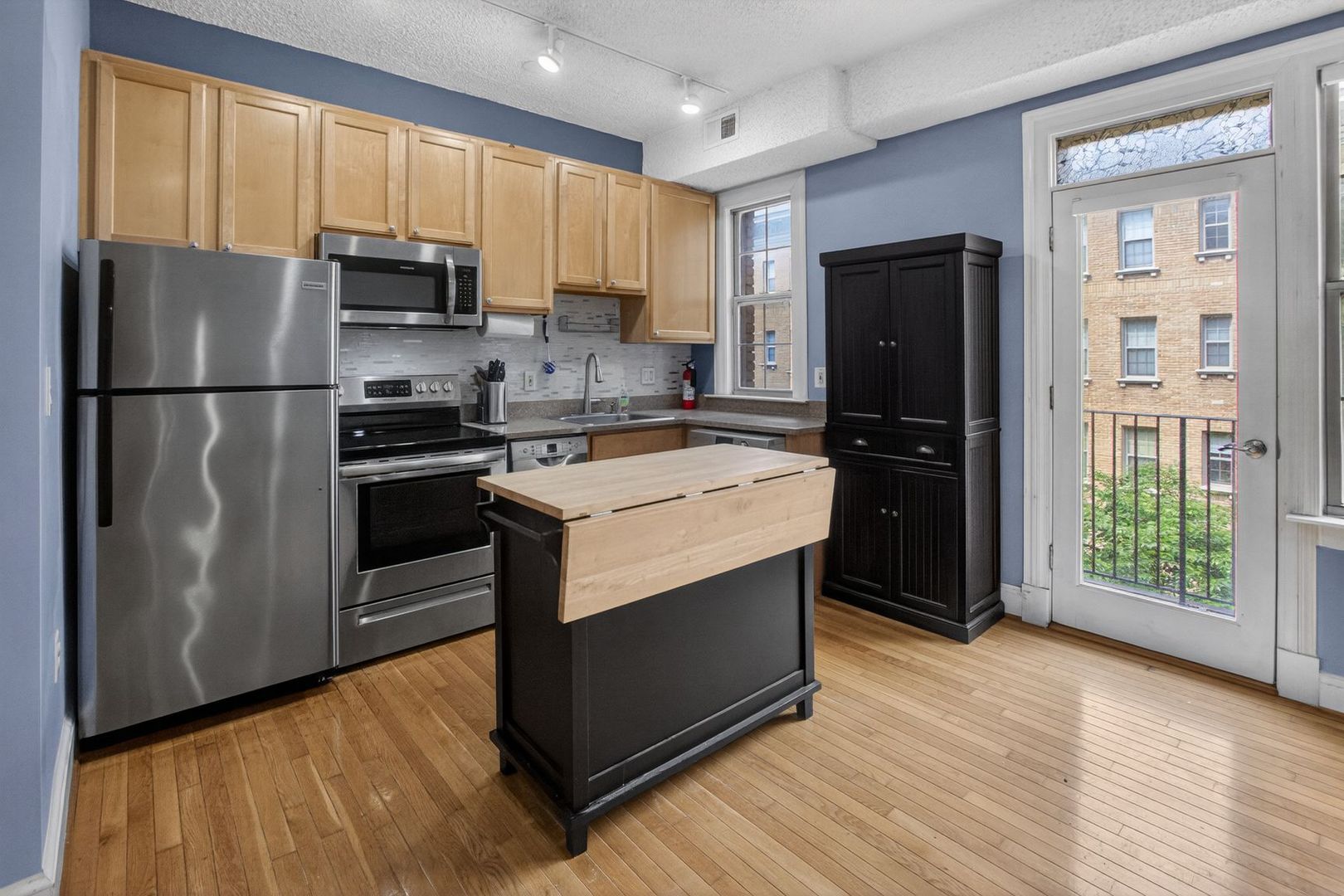 1401 Columbia Rd NW Unit 319 5 of 12