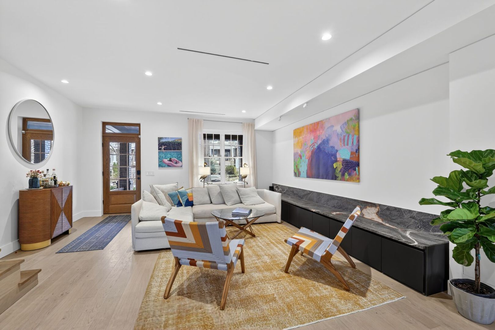 Washington House: 1716 Kenyon St NW Upper Unit A