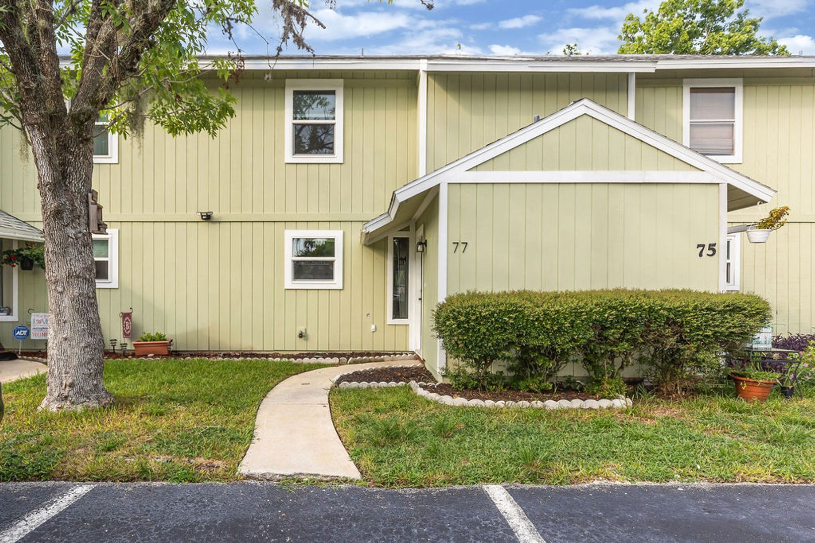 Ormond Beach Townhome: 77 Tomoka Meadows Blvd.
