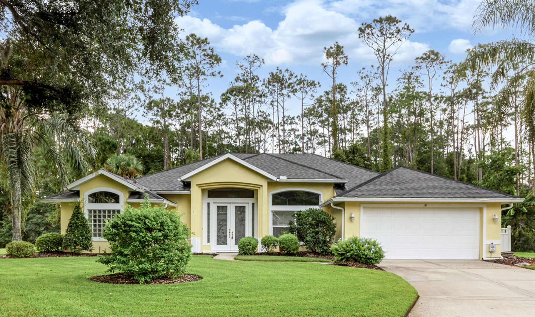 Ormond Beach House: 19 Black Water Way