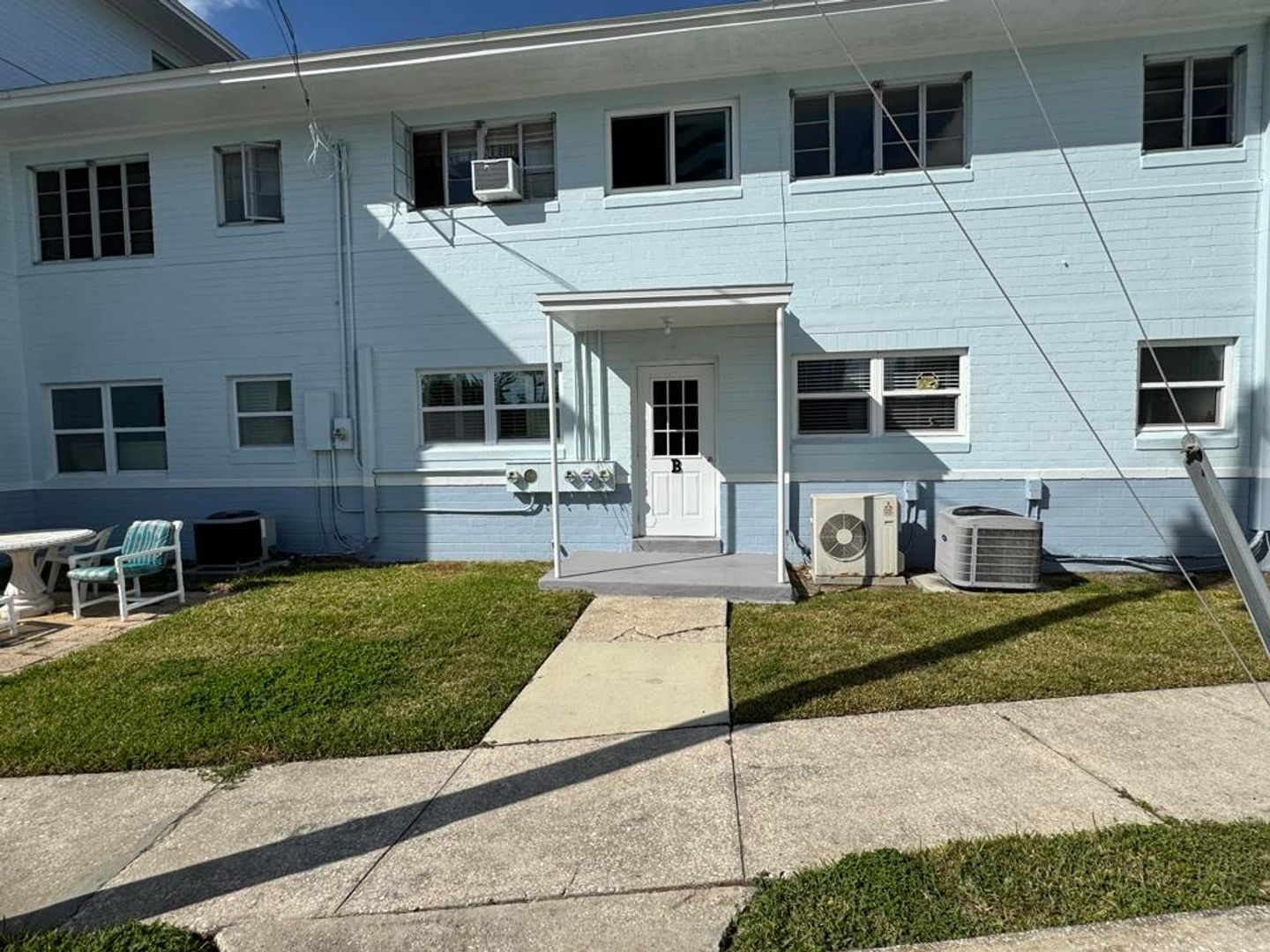 Daytona Beach House: 500 S Beach Street, B-2