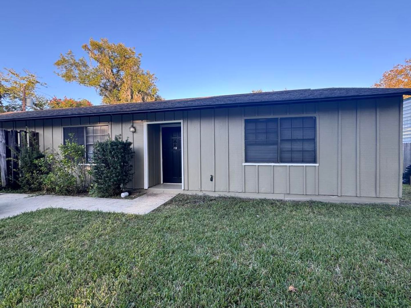 Holly Hill House: 301 Cavanah Dr.