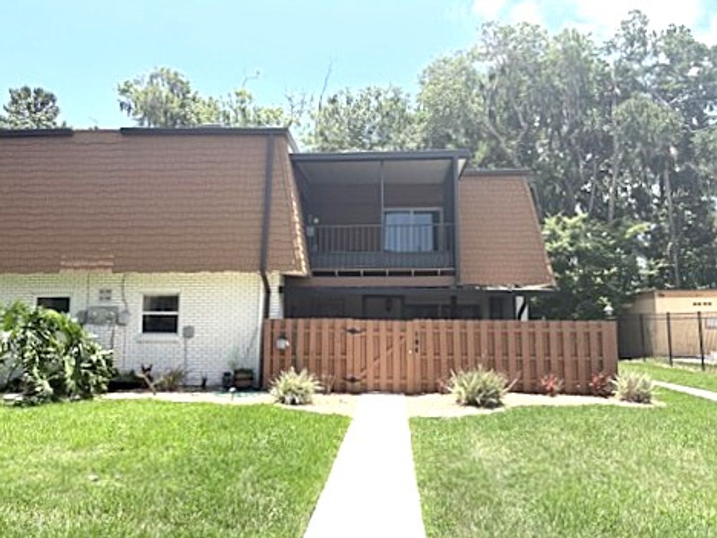 Port Orange Townhome: 104 Moonstone Court
