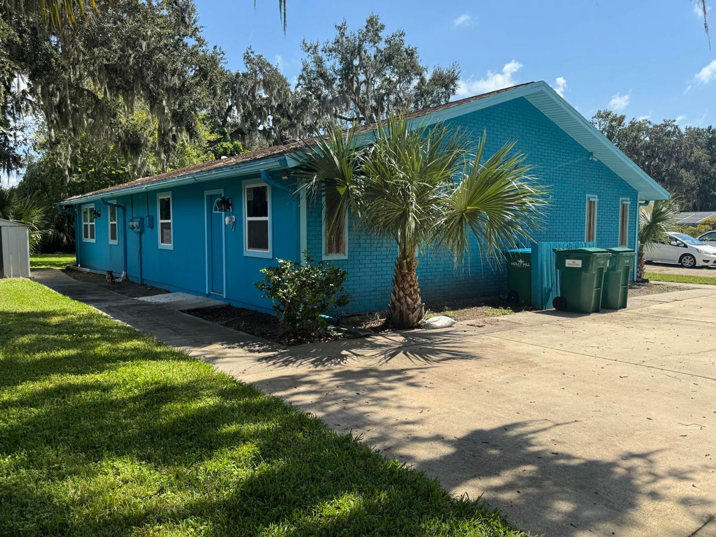 Holly Hill House: 1561 Sunset Ln.