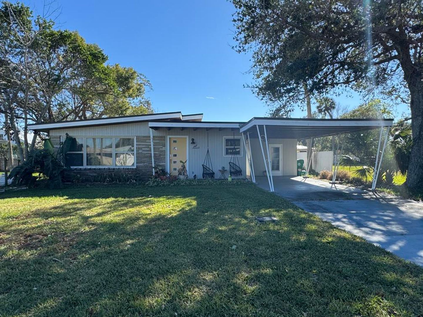 Holly Hill House: 115 5th Street