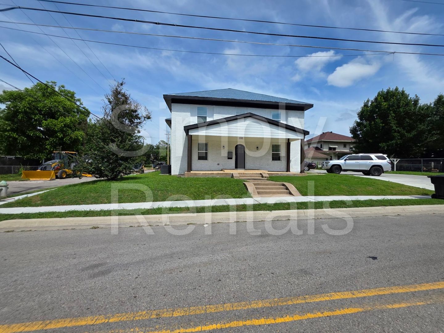 Greenville Apartment: 2005 Wesley Street