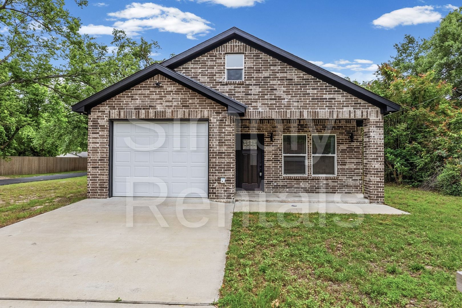 Sulphur Springs House: 604 Putman Street