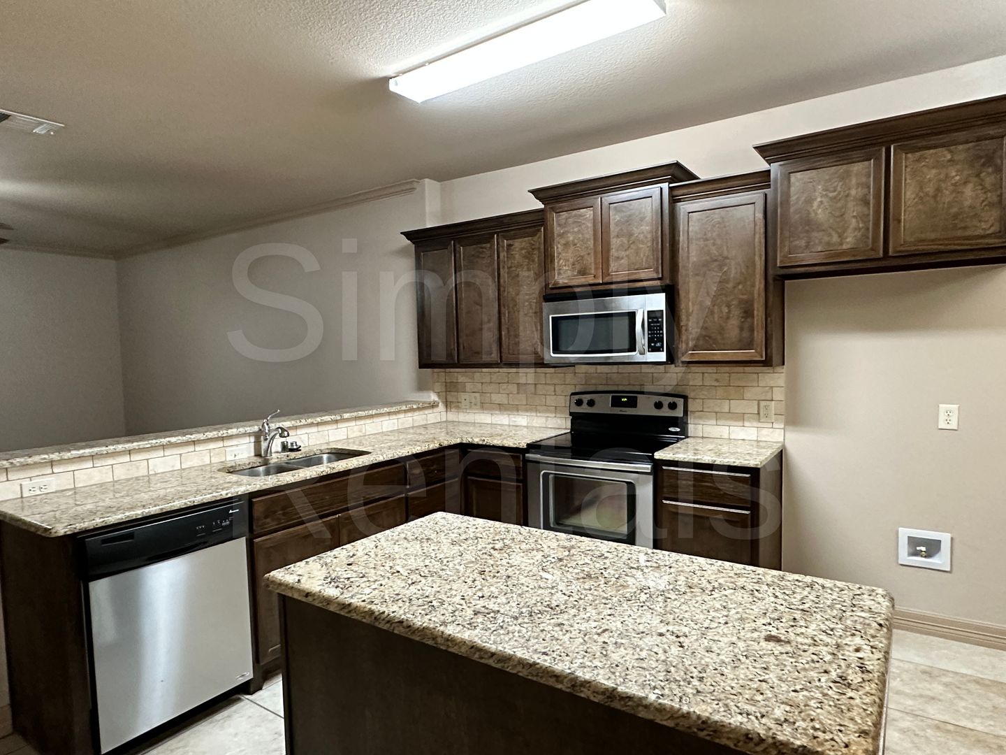 Greenville House: 6927 Jack Finney Blvd