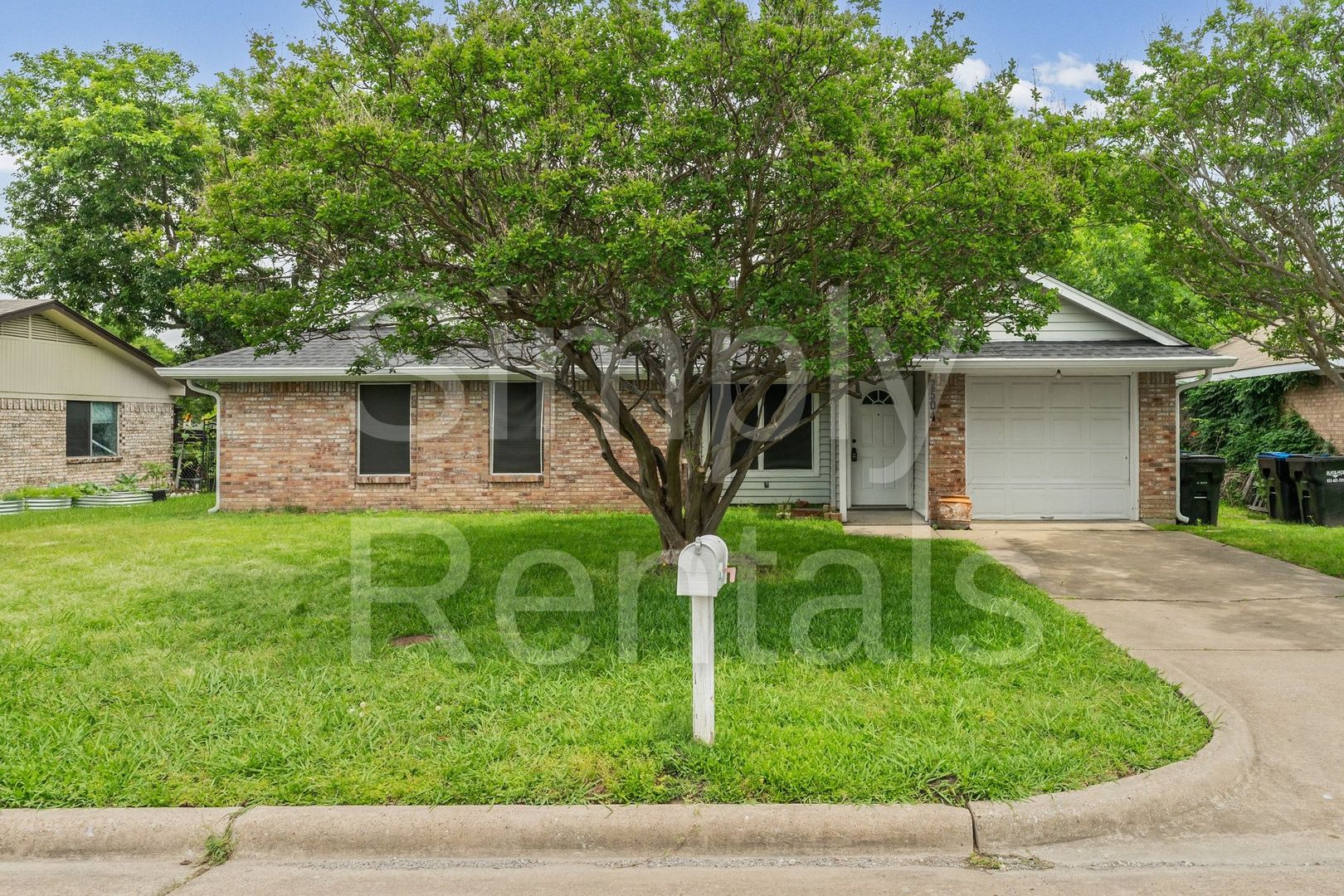 Greenville House: 2504 Paul Street