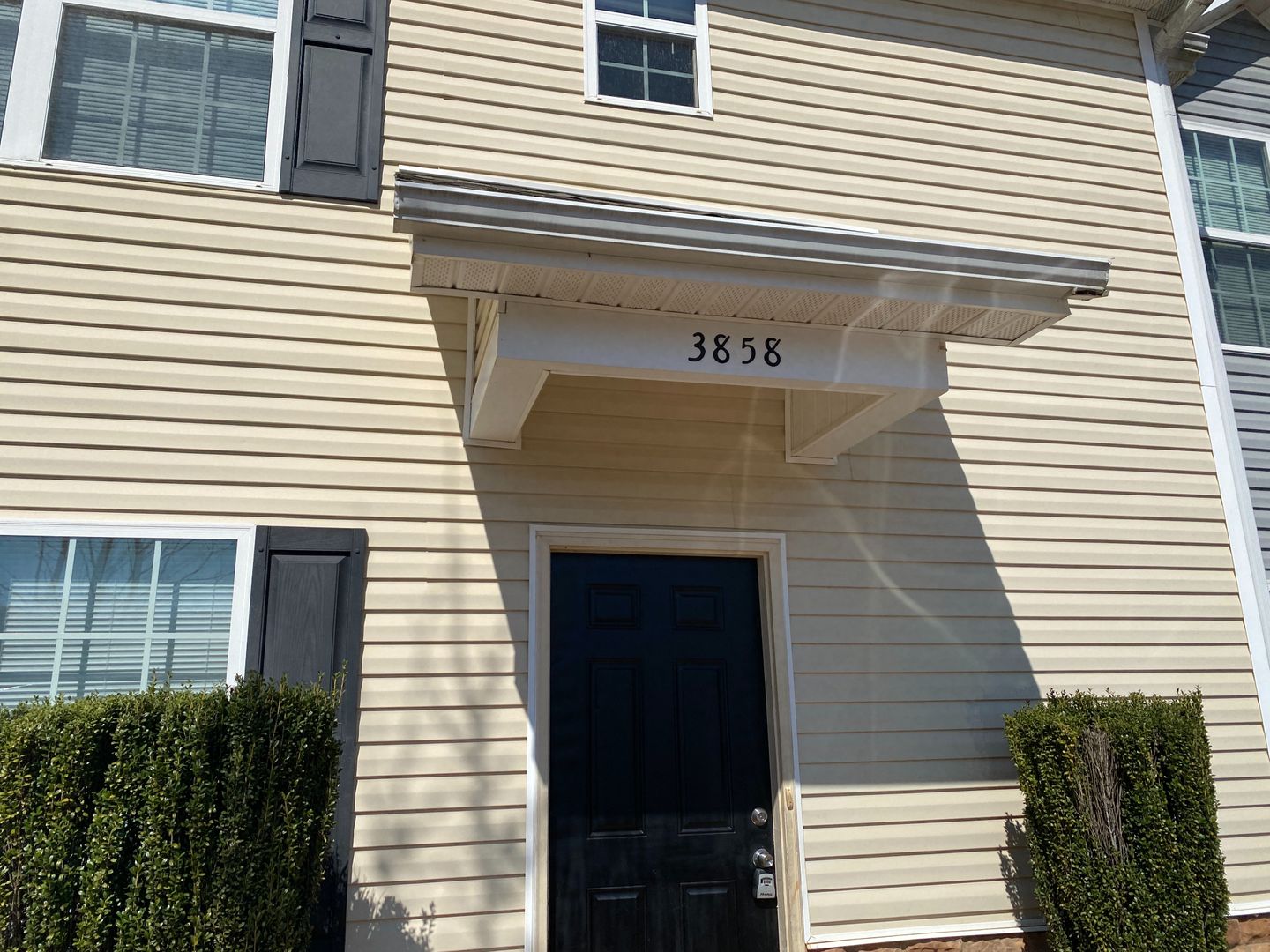 Oakwood Townhome: Summerwind Way