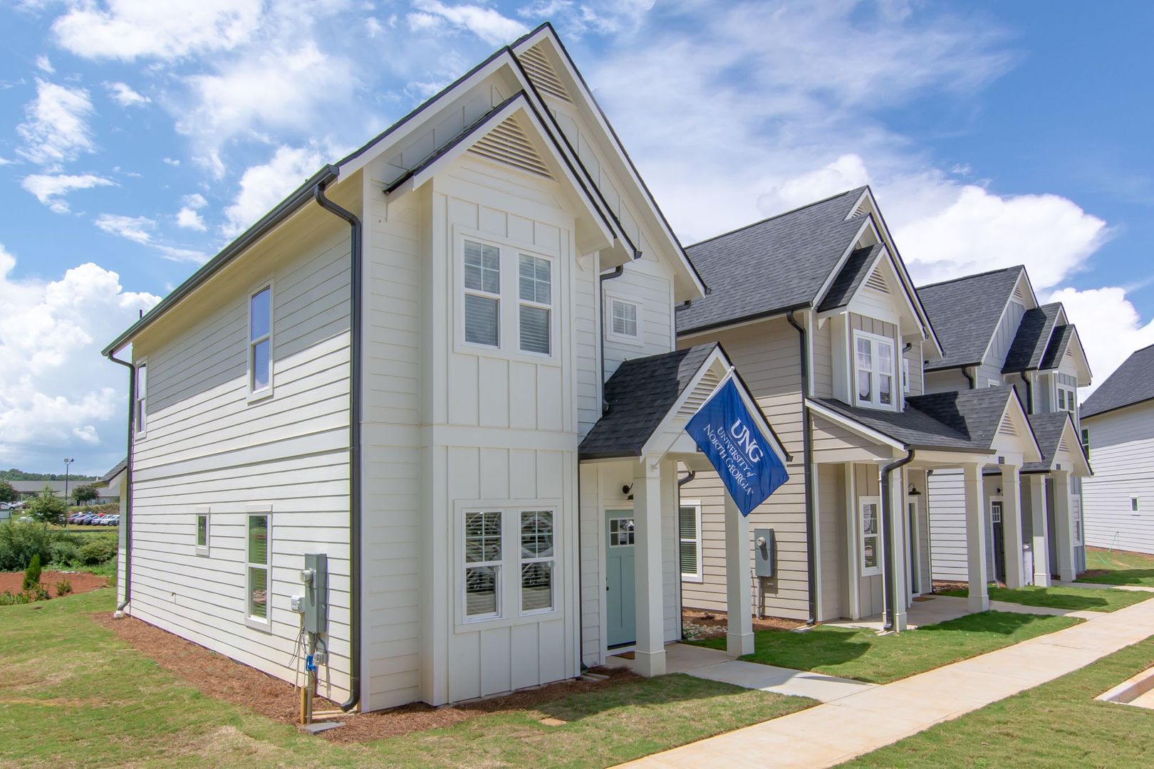 Oakwood Apartment: 3078 Commons Drive