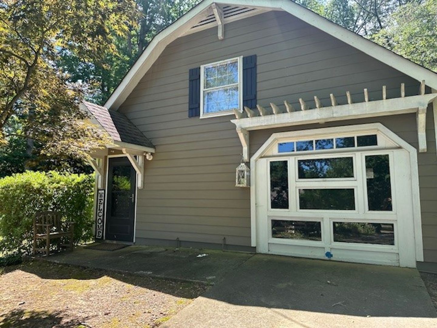 Sugar Hill House: 683 Buford Hwy NE, Apt A