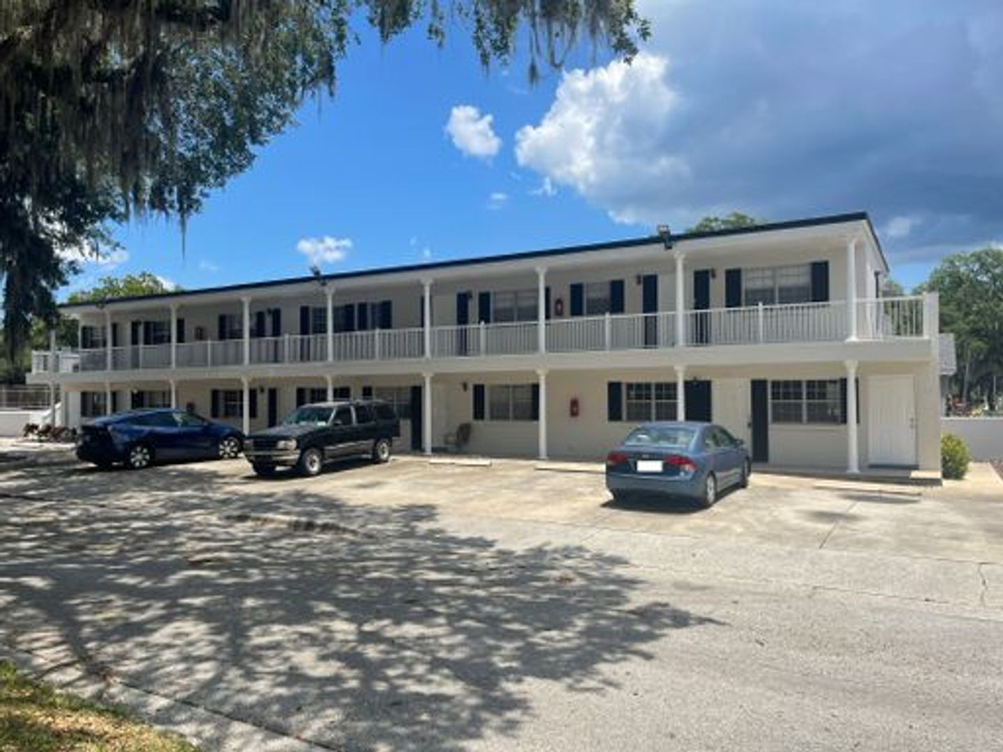 Leesburg Apartment: 420 South Palmetto Street Unit 6