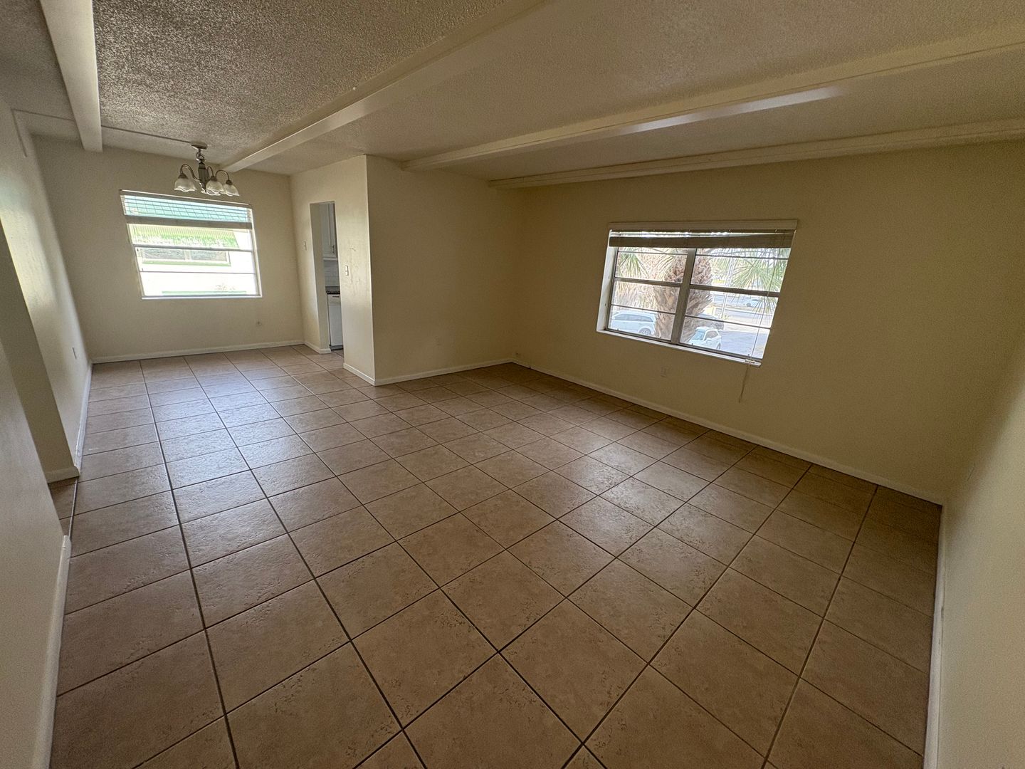 Eustis Apartment: 623 N Bay St - 11