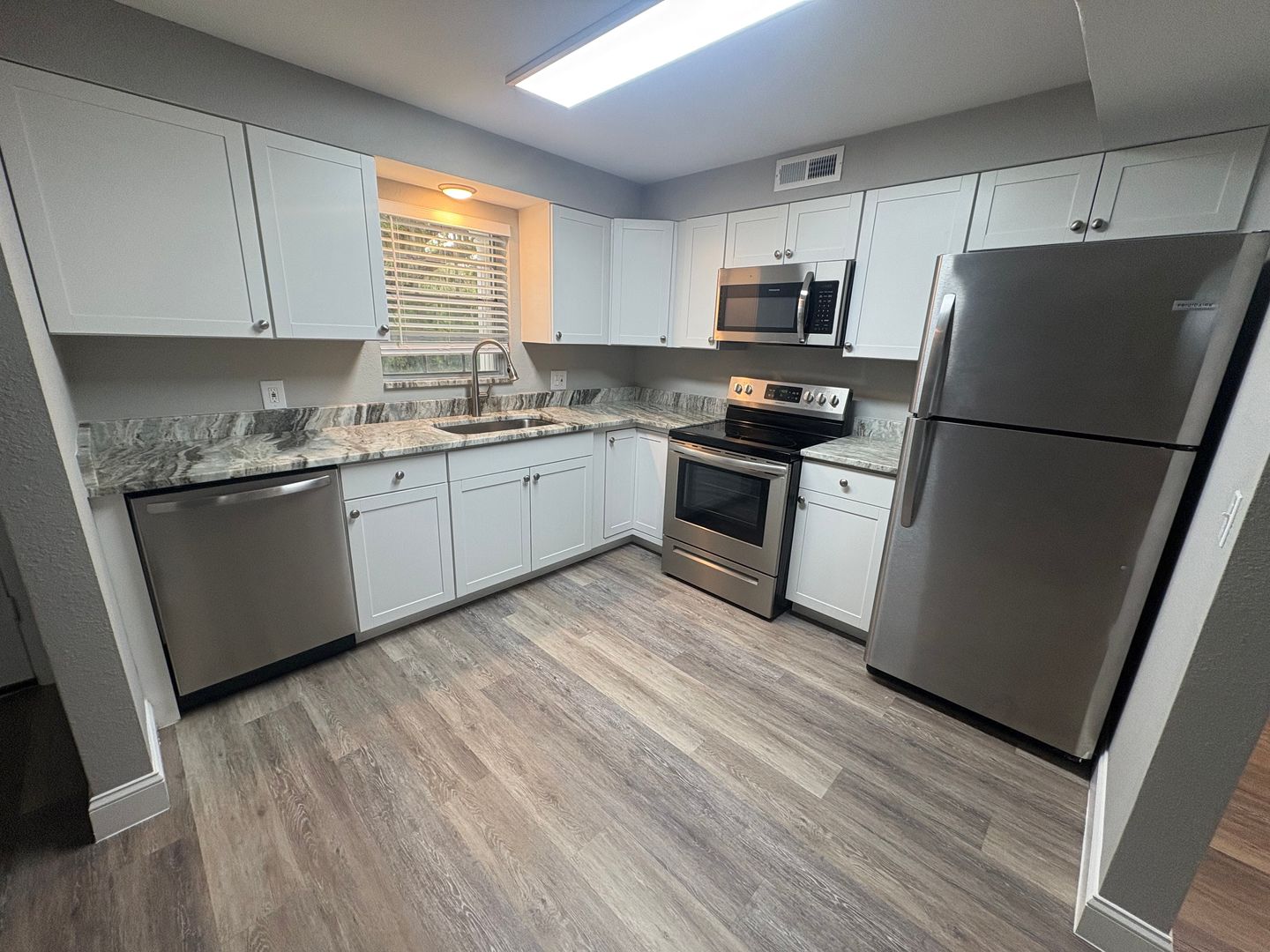 Leesburg Apartment: 420 South Palmetto Street Unit 7