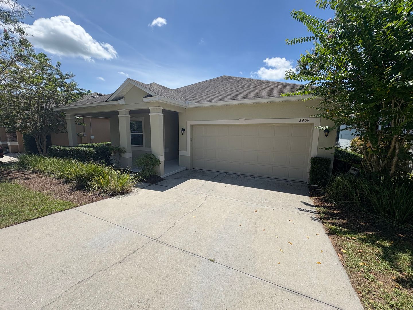 Tavares House: 2409 Martins Run