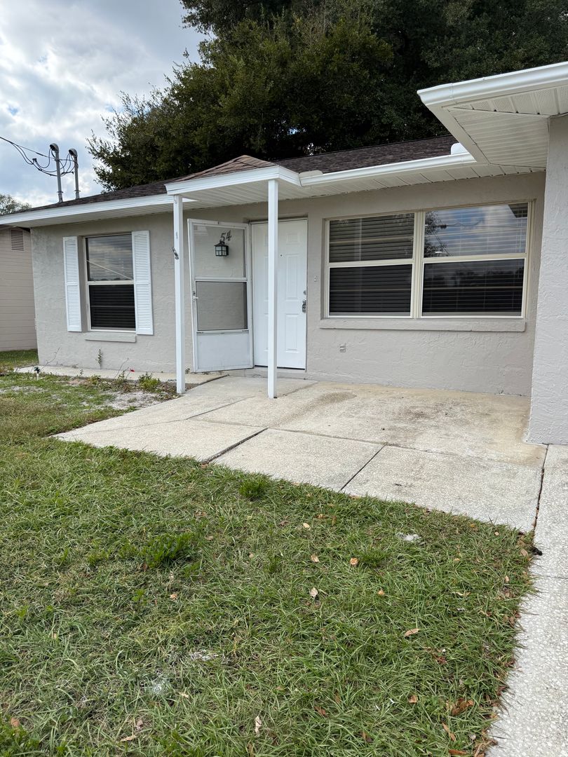 Debary House: 54 Bougainvillea Dr.