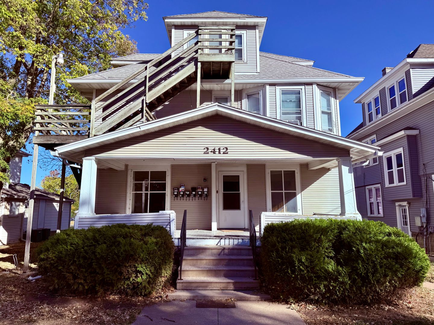 Cedar Falls Apartment: 2412 Olive Street