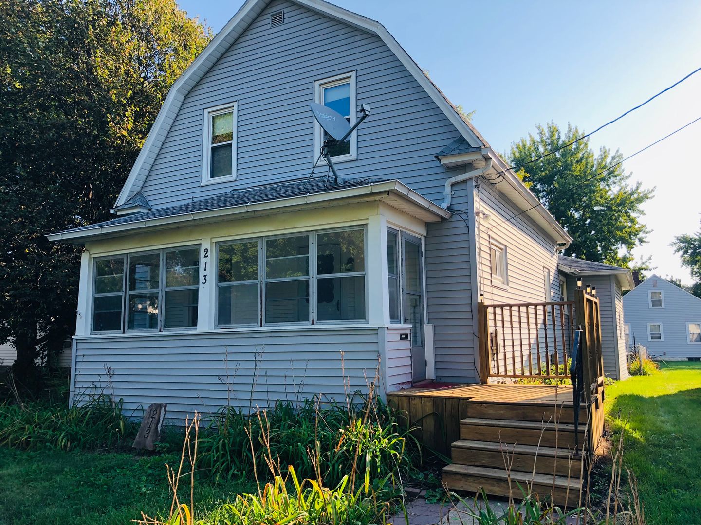 Waterloo House: 213 Moir Street