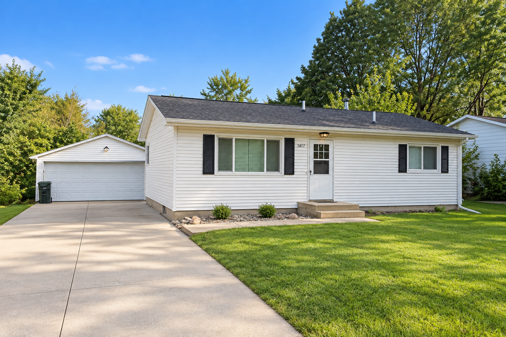 Cedar Falls House: 1417 Starview Drive