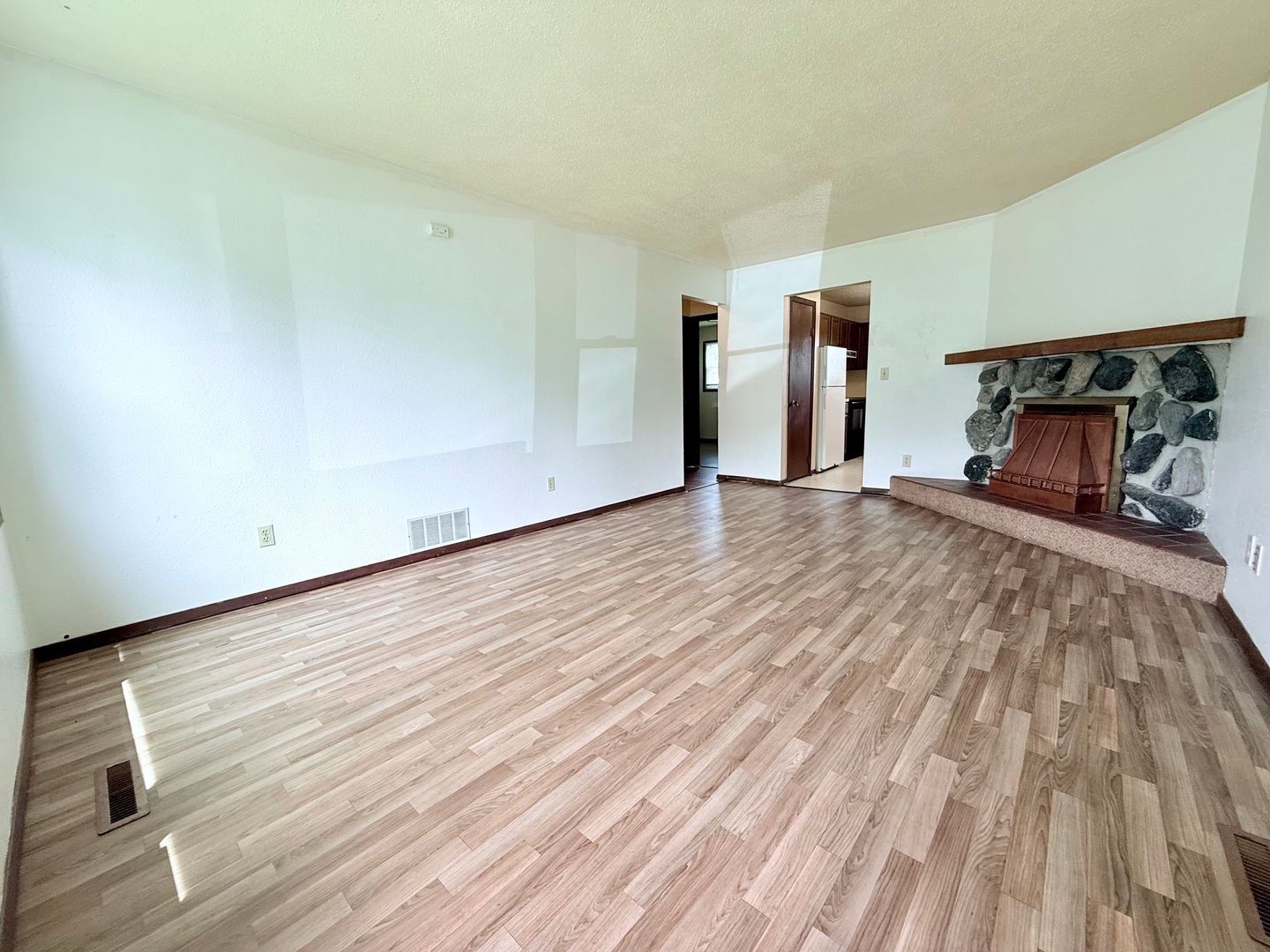 Iowa Falls Apartment: 204-206 Elm Street