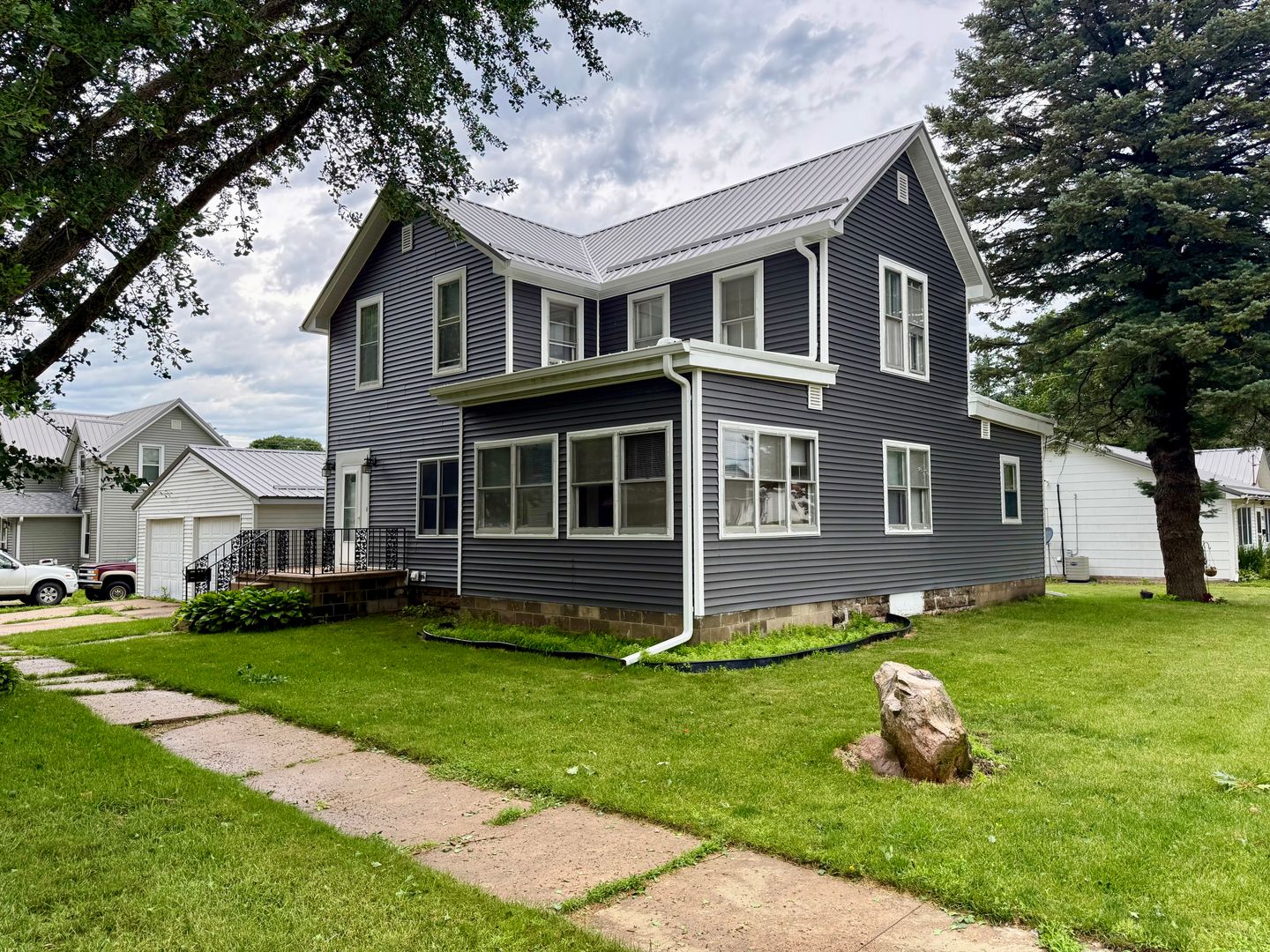 Reinbeck House: 601 Clark Street
