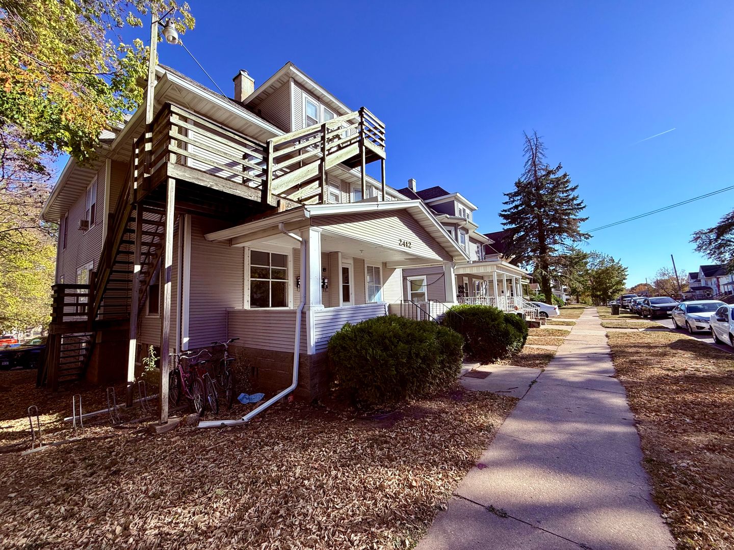 Cedar Falls Apartment: 2412 Olive Street