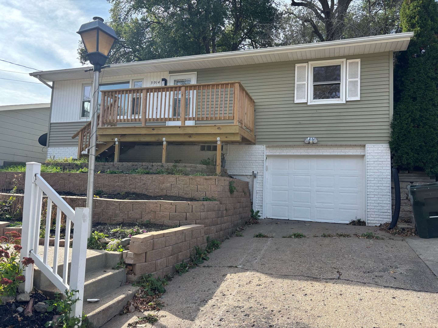 Sioux City House: 3914 Elmdale