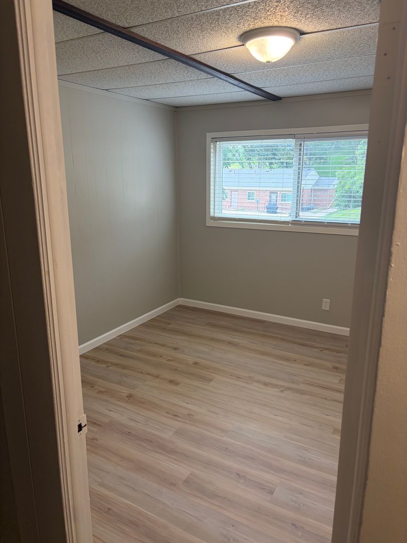 Sioux City Apartment: 3948 Winona Way