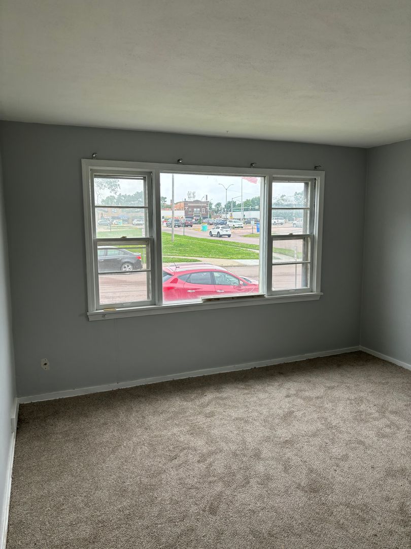 Sioux City Apartment: 4001 Orleans Ave - 1818 S St Aubin St