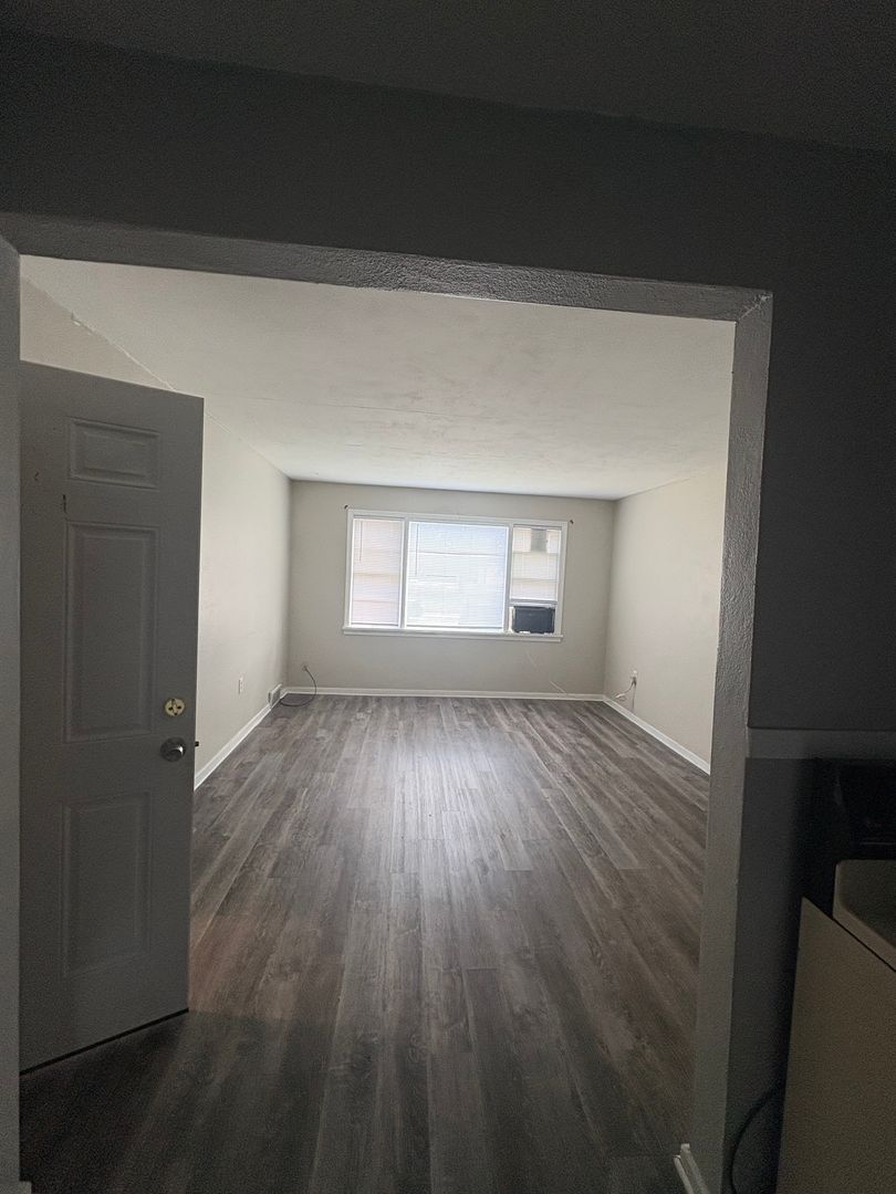Sioux City Apartment: 4001 Orleans Ave - 1818 S St Aubin St
