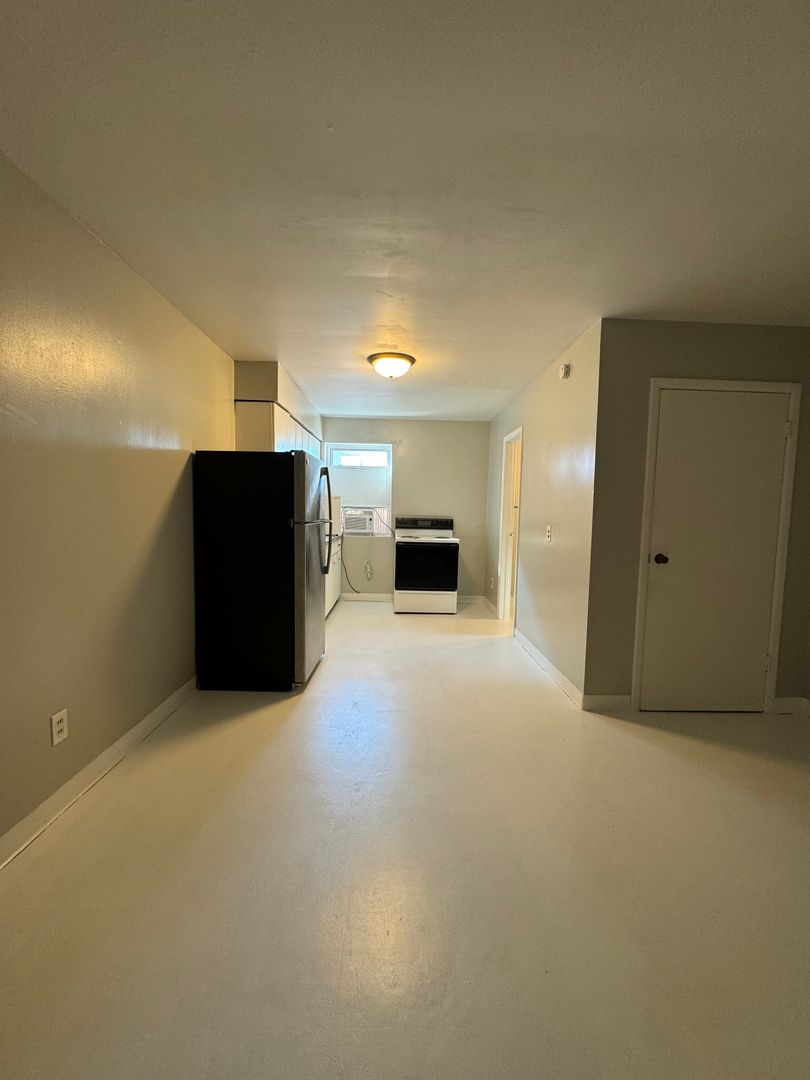 Carterville Apartment: 110 E. Illinois